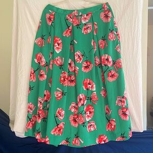 12 Who What Wear Colorful Green Full Length Skirt with Pink Poppy Design